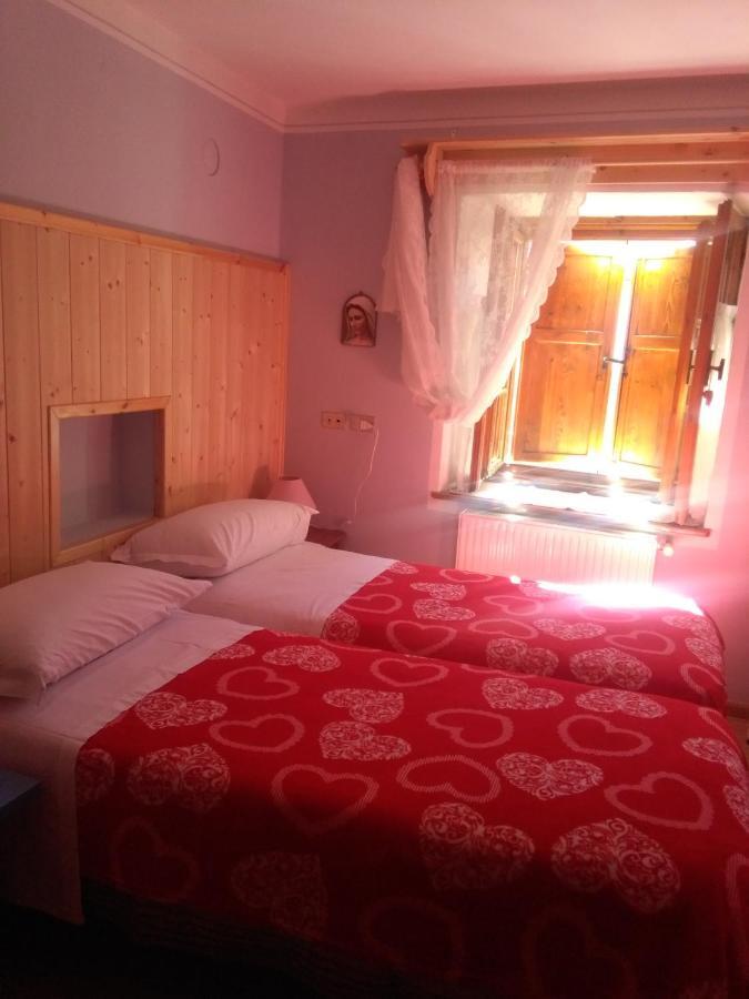 Achillea Bed & Breakfast Віго-ді-Фасса Екстер'єр фото